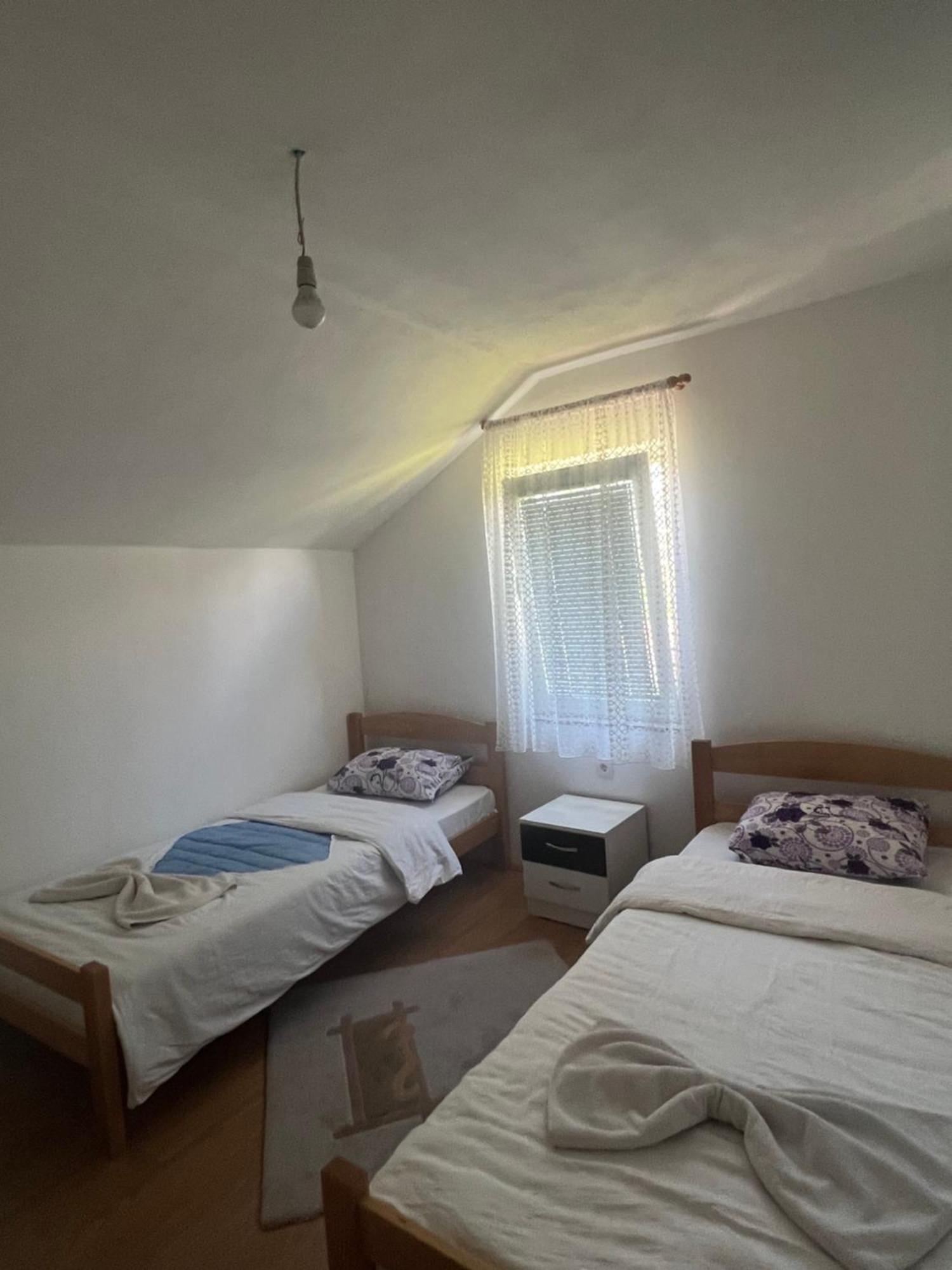 Guest House Kollata Vuthaj Extérieur photo
