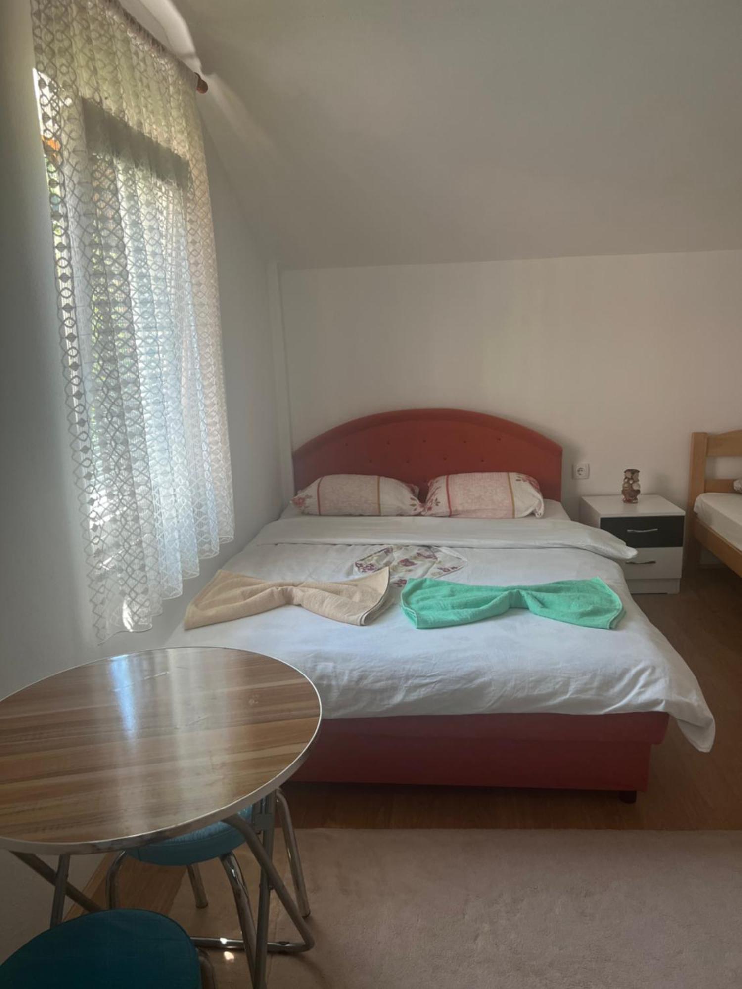 Guest House Kollata Vuthaj Extérieur photo